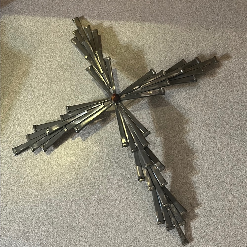Modern Metal Wall Cross Decor